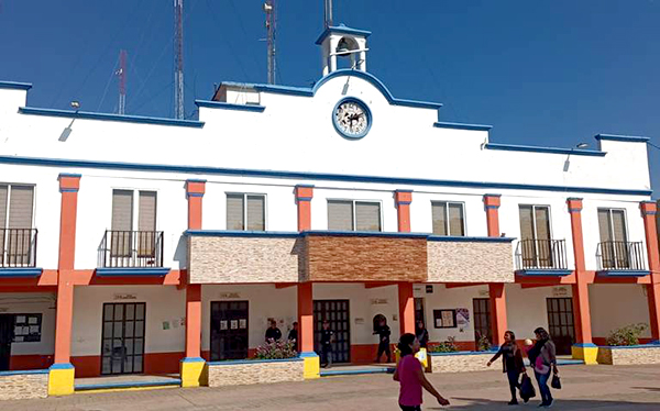 En Altamirano, Chiapas Piden Retomar Clases Después de 5 Meses.